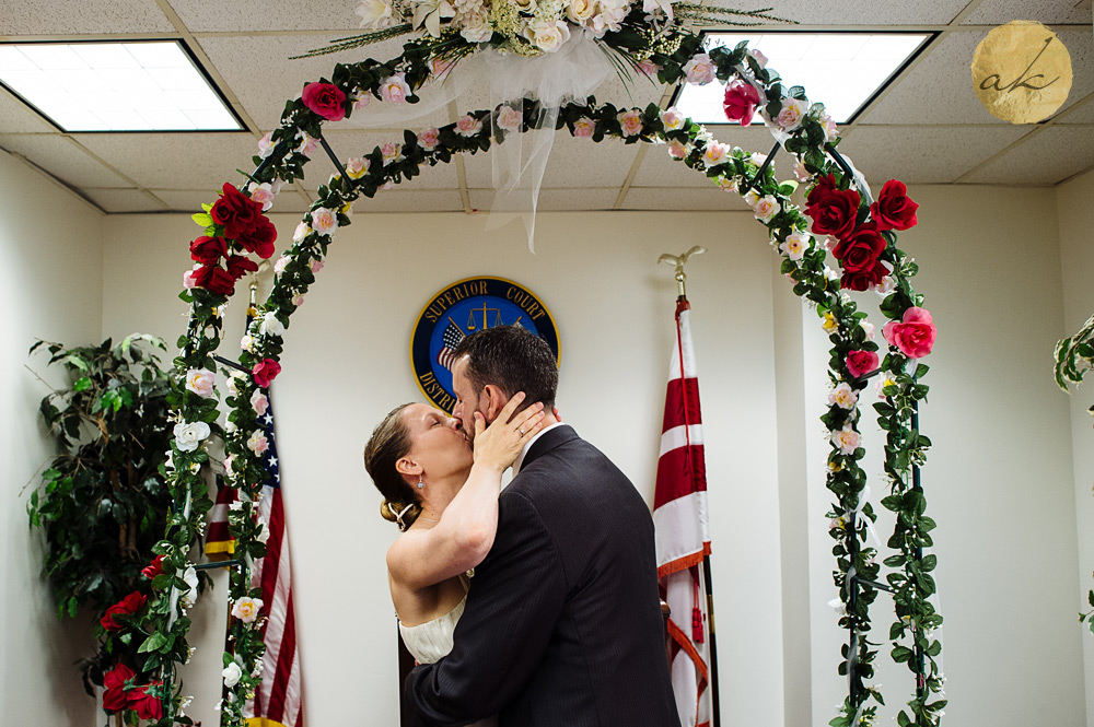 dc elopement photographer at moultrie courthouse